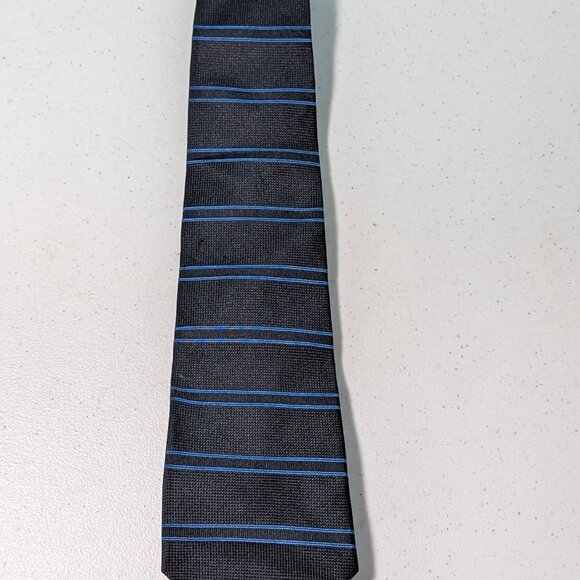 Tommy Hilfiger Blue Striped 100% Silk Made In USA Necktie - Picture 9 of 9